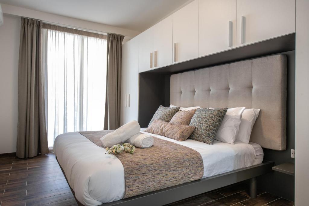 Electra Residence - Luxury Central Beachview Apartment - 13