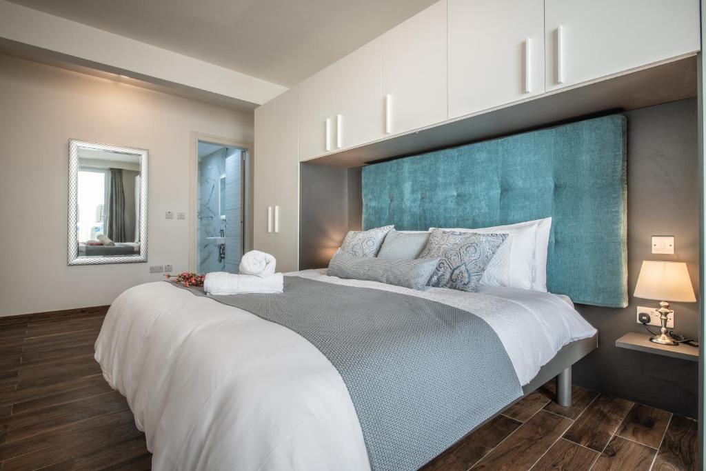 Electra Residence - Luxury Central Beachview Apartment - 12