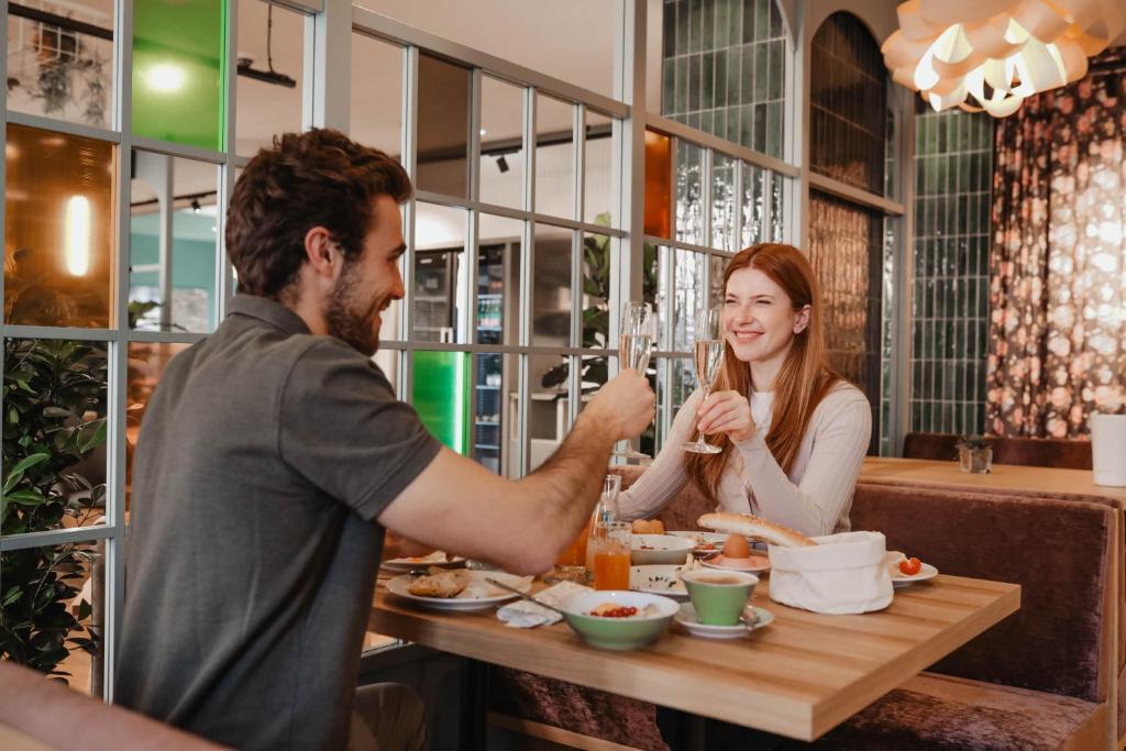 Stadtoase Kolping Hotel - Resim 33