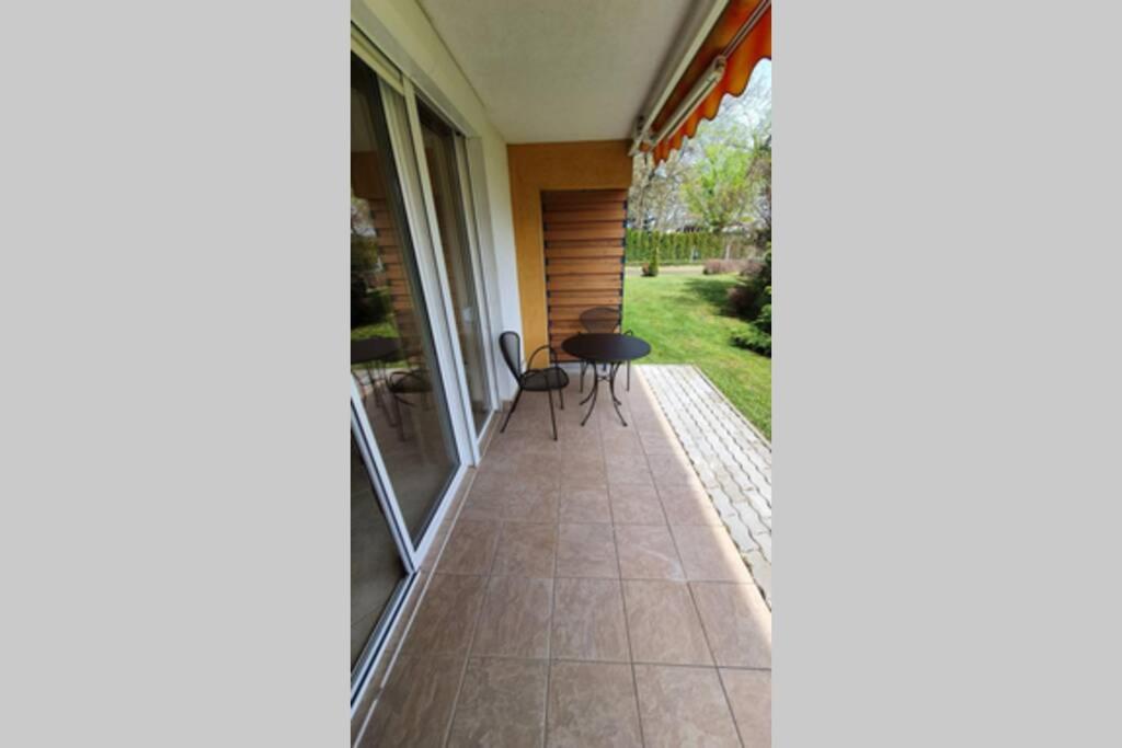 Fotografia z galérie ubytovania Igényes 4 fős apartman közvetlen a strandnál v Csopaku