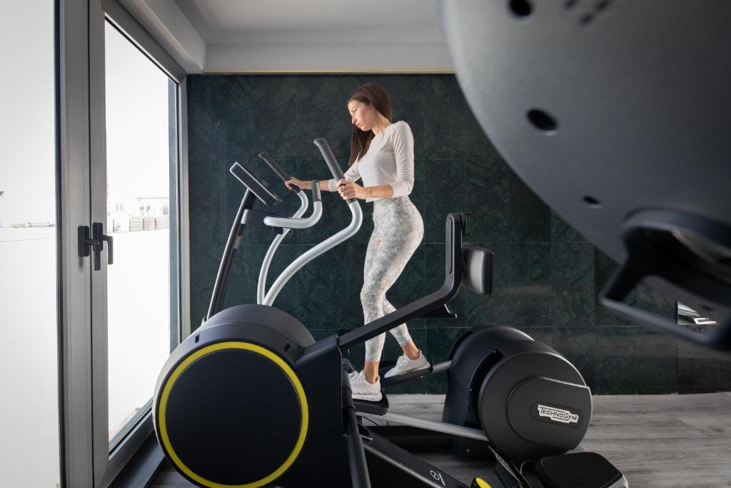 Fitness centrum a/nebo fitness zařízení v ubytování Silken Saaj Las Palmas