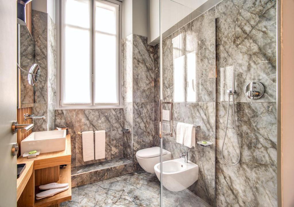 DBH – Boutique Hotel Lake Como - 9