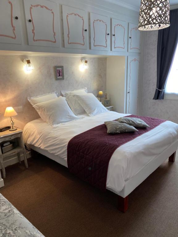 Logis Hôtel Auberge De L'ecole - Habitación Doble Con Balneo