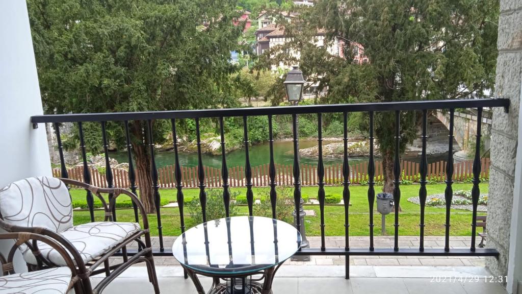 Balkón nebo terasa v ubytování Apartamento con terraza al Puente Romano