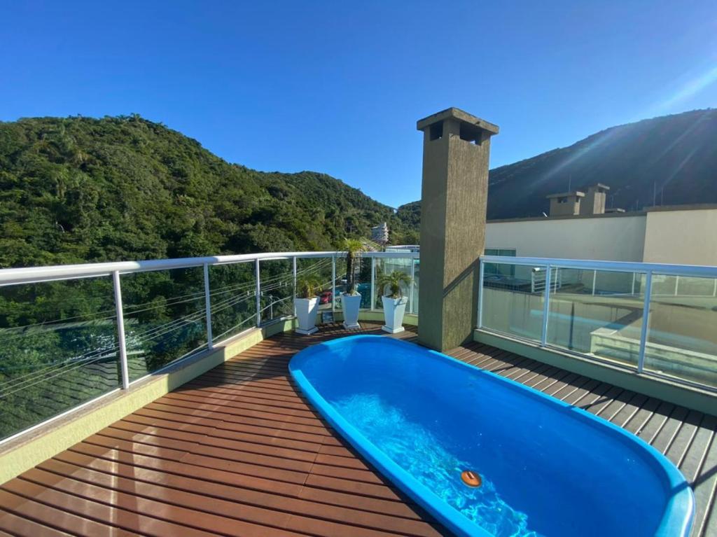 A323 - COBERTURA DUPLEX COM PISCINA - ED. SANTIAGO