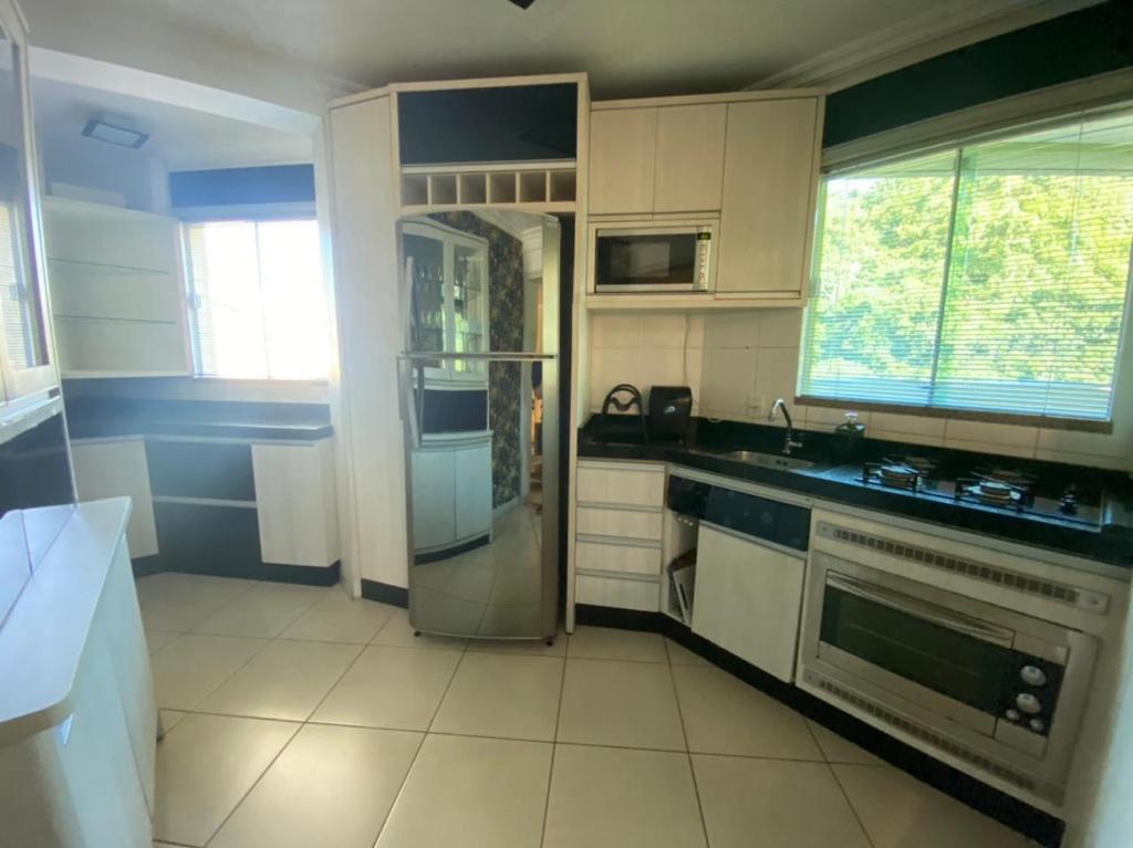  A323 - COBERTURA DUPLEX COM PISCINA - ED. SANTIAGO