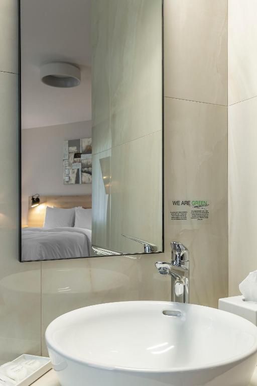 KONTRAKT Boutique Hotel фото 3
