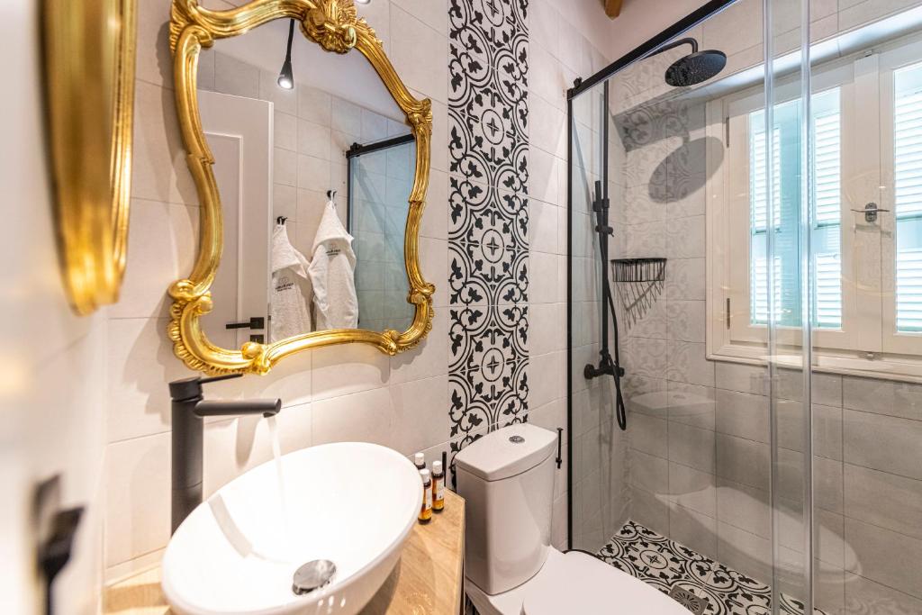 Łazienka w obiekcie IPELHOME - Plaka Boutique Apartments