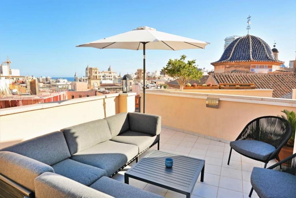 Posezení v ubytování Penthouse in old city center by NRAS