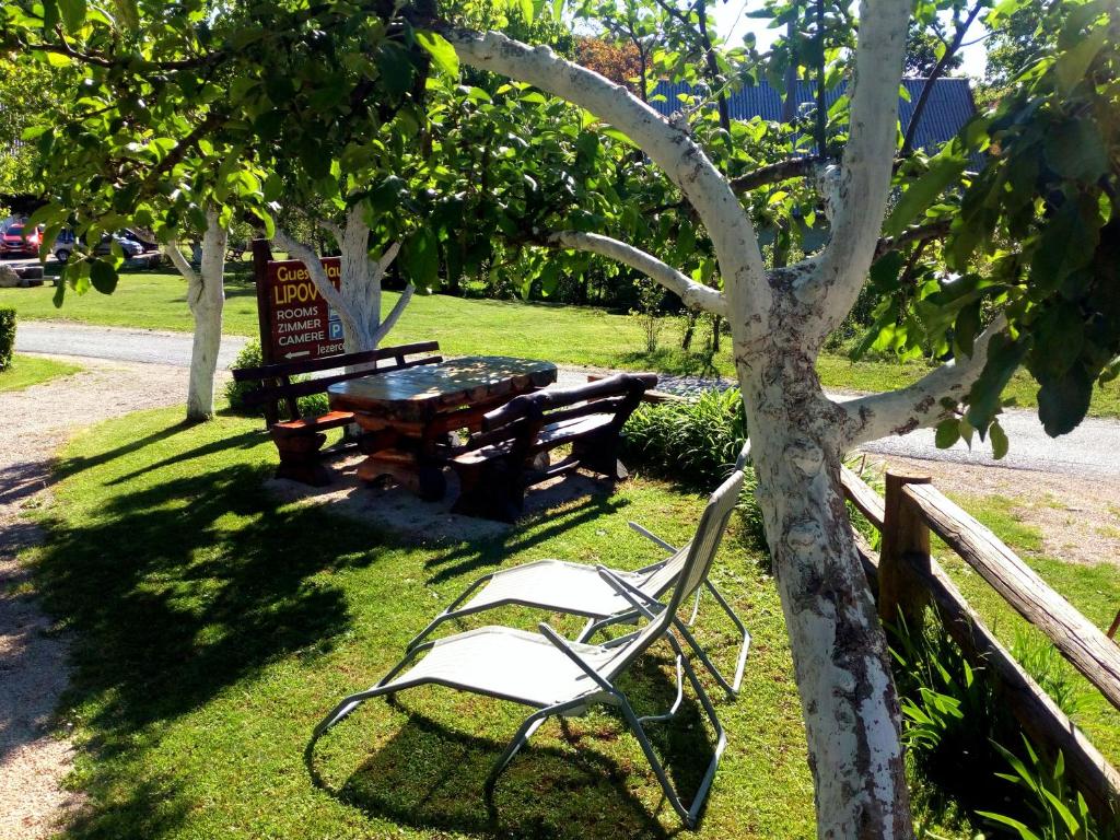 Vonkajšia záhrada v ubytovaní Guest House Lipov Hlad
