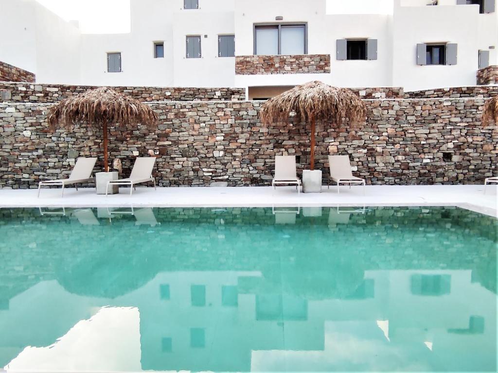 Bazén v ubytování Krotiri View Paros nebo v jeho okolí