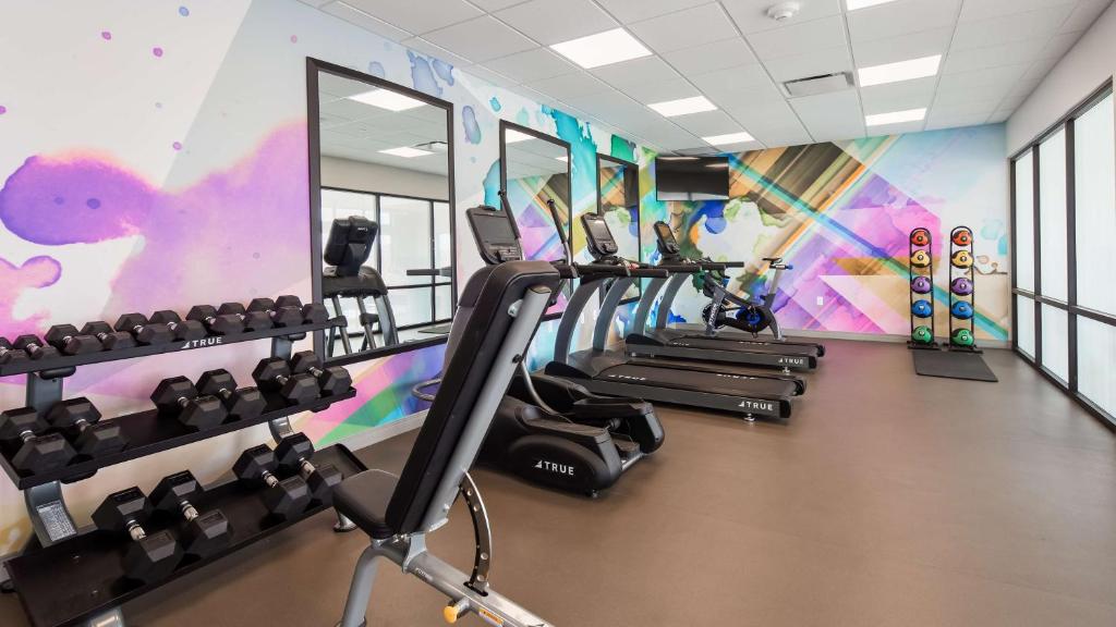 Fitness centrum a/nebo fitness zařízení v ubytování Best Western Plus Settlers Point