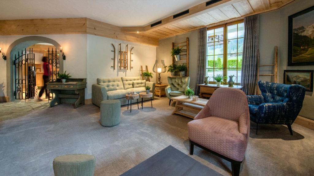 Posezení v ubytování Hotel Le Grand Chalet Gstaad