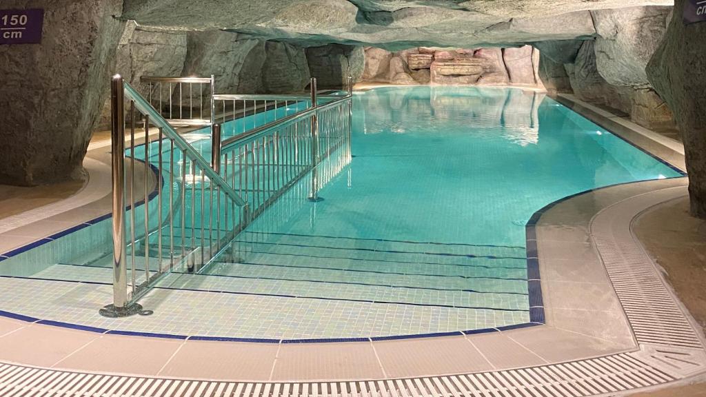 The swimming pool at or close to Amethyst Hotel