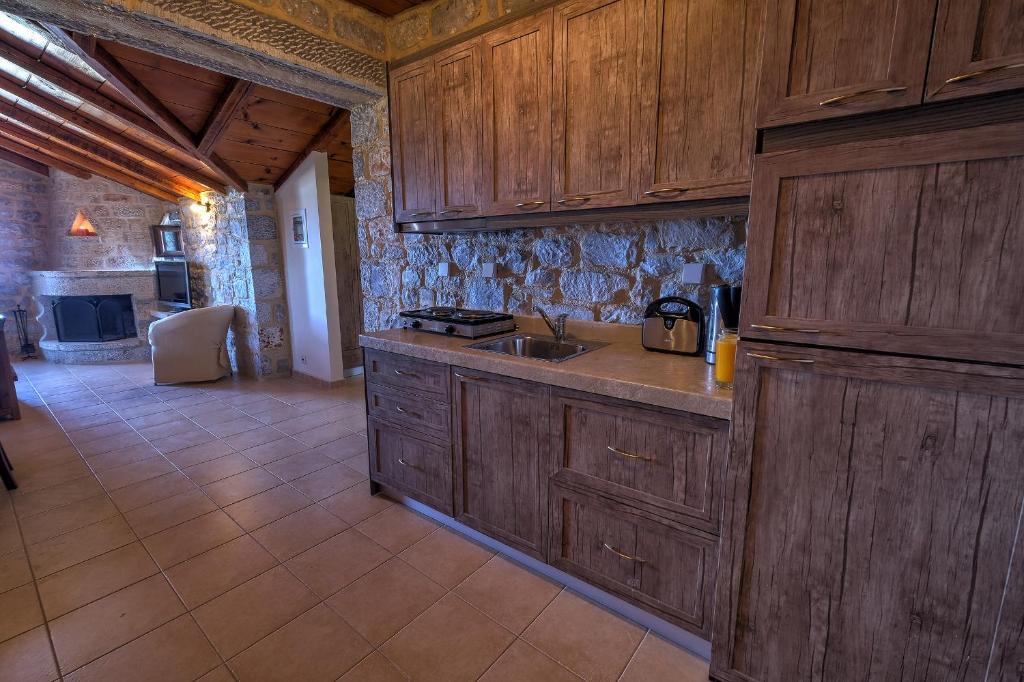 Achelatis Traditional Guest Houses - 3