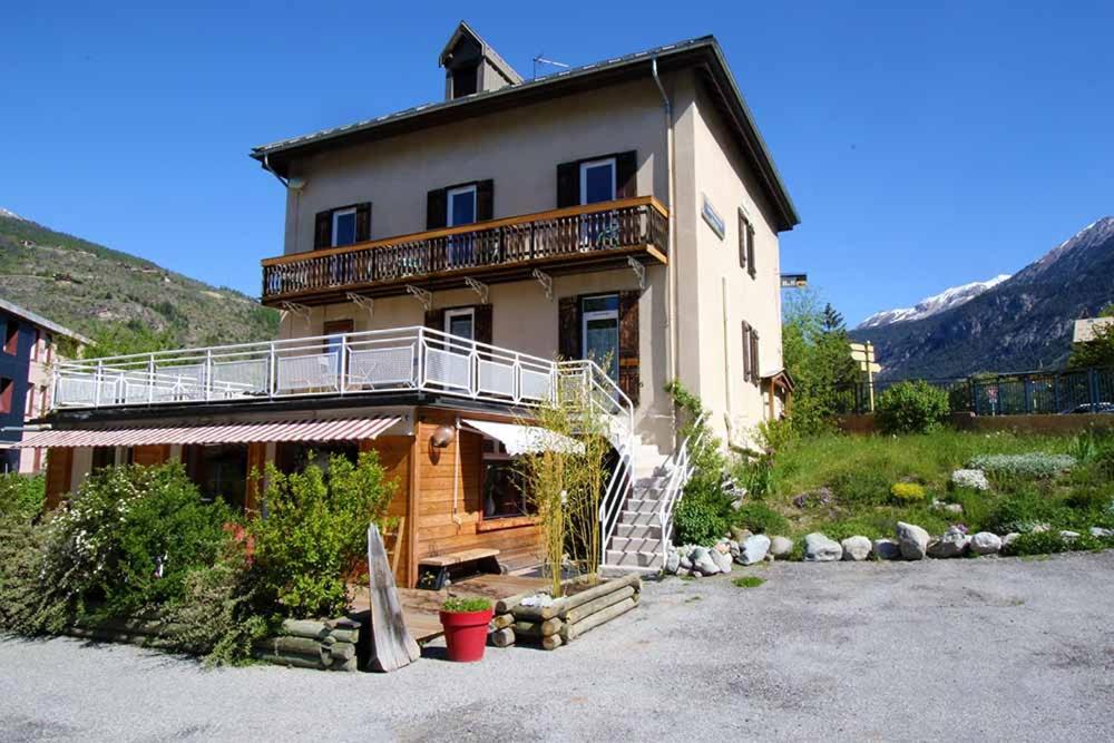 Nespecifikovaný výhled na hory nebo výhled na hory při pohledu z bed and breakfast