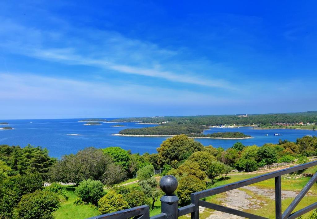Villa Carla- Istrian Stone Villa with Sea View