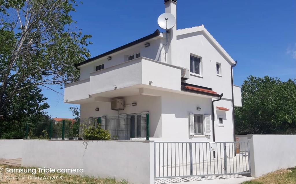 Budova, v ktorej sa apartmán nachádza