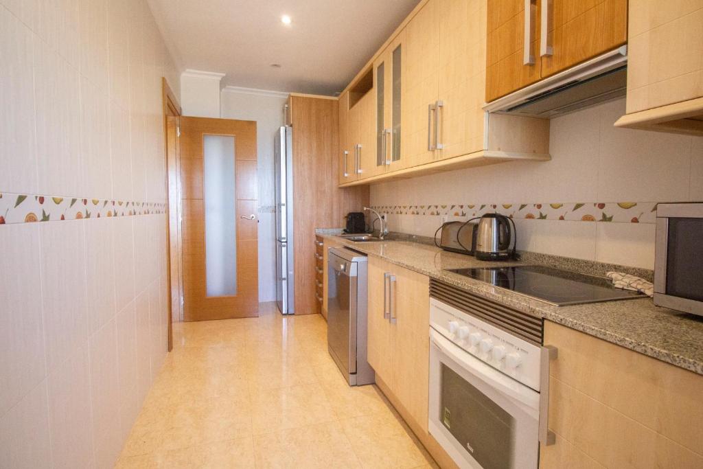 A kitchen or kitchenette at Spanish Connection - Playa Principe