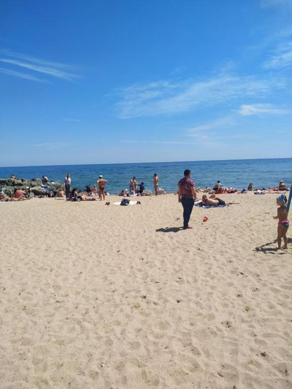 Домик возле моря с уютным двориком в районе Совиньона фото 6