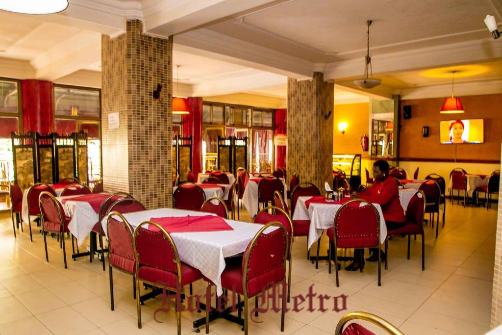Restaurace v ubytování Metro Hotel