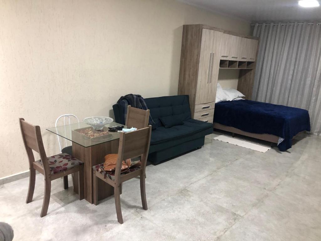  Studio com TV a cabo 4K 65 polegadas