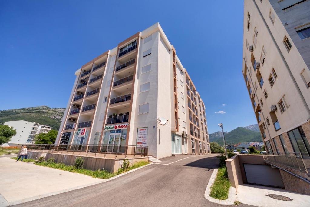 Pogled na planine ili pogled na planine iz apartmana