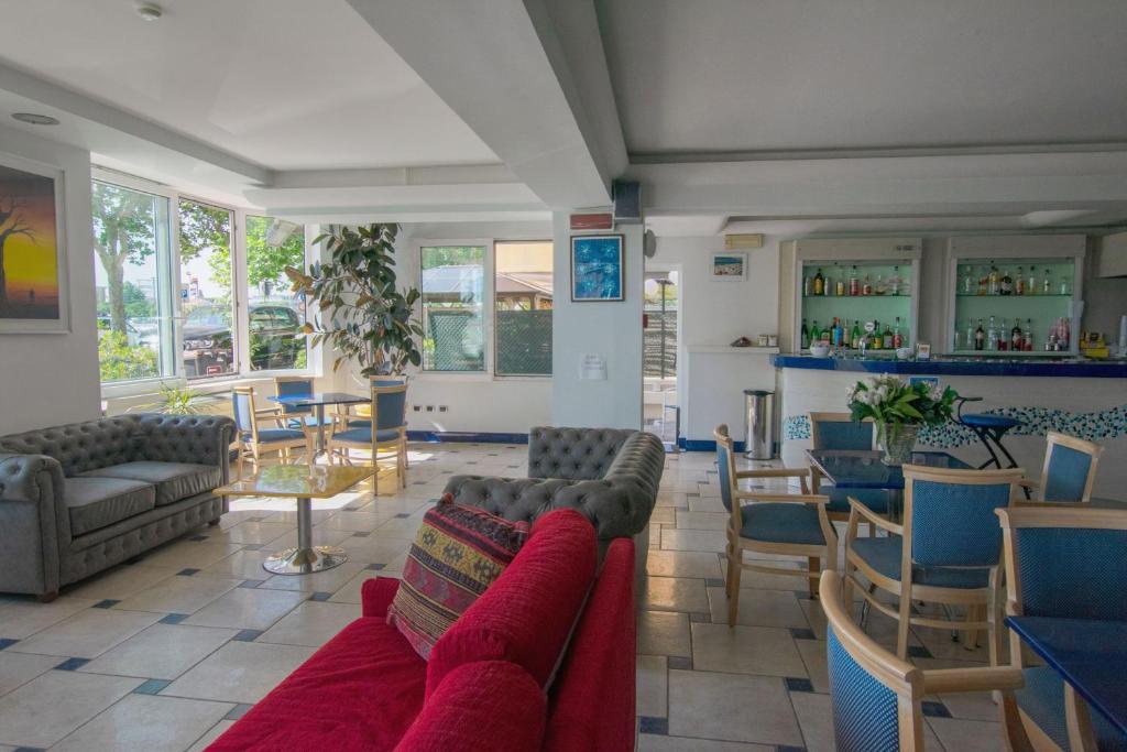 Posezení v ubytování Hotel Bristol - a 30 mt dalla spiaggia