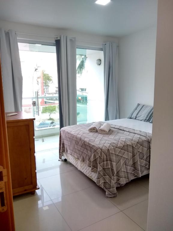  Apt BEIRA MAR COM PISCINA ATÉ 10 PESSOAS