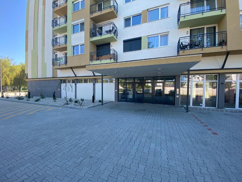Budova, v ktorej sa apartmán nachádza