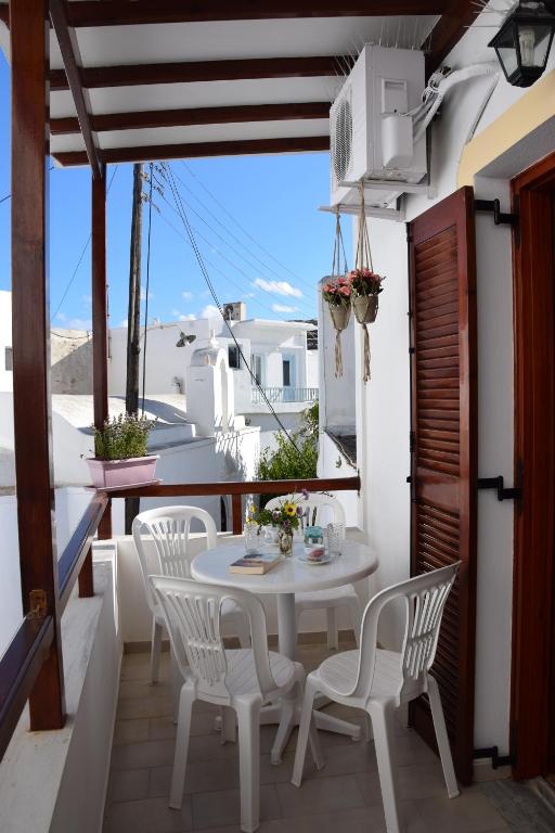 Balkón nebo terasa v ubytování Naoussa Center Cycladic House