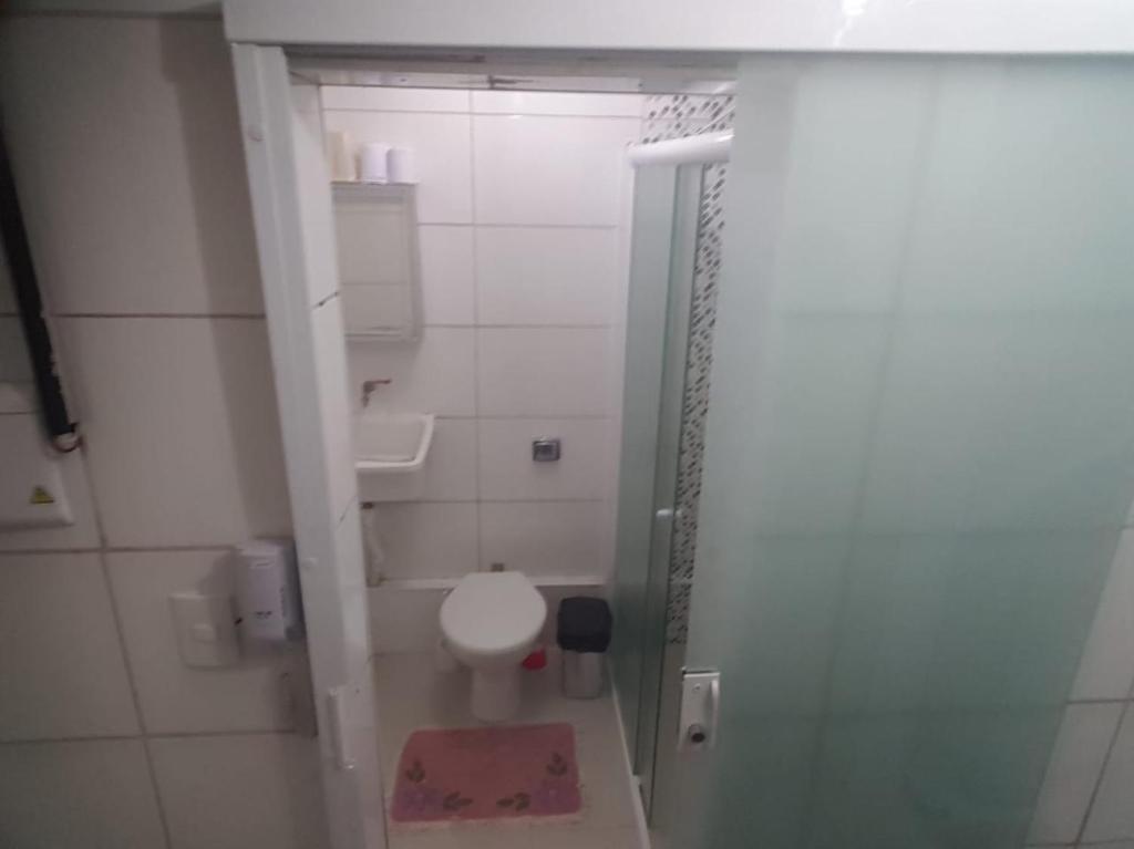  Kitnet Guilhermina Frente Feirinha e Mar