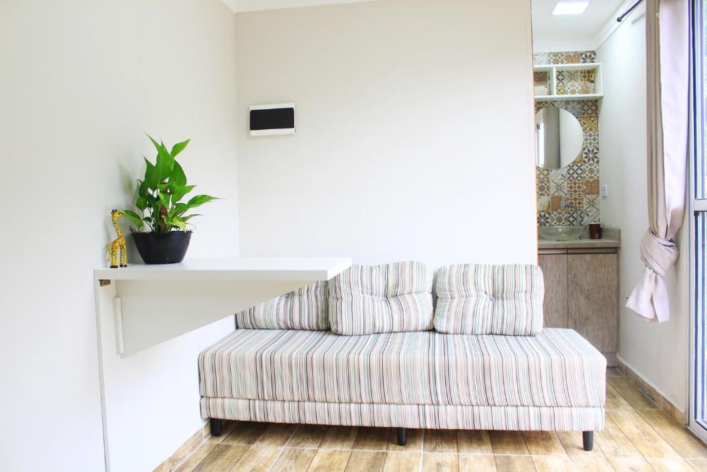  Suíte Saíra Container