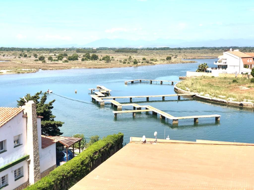Fotografia z galérie ubytovania ROMINA 4E - Apartamento en los canales de Roses Santa Margarita - terraza con vistas v destinácii Roses
