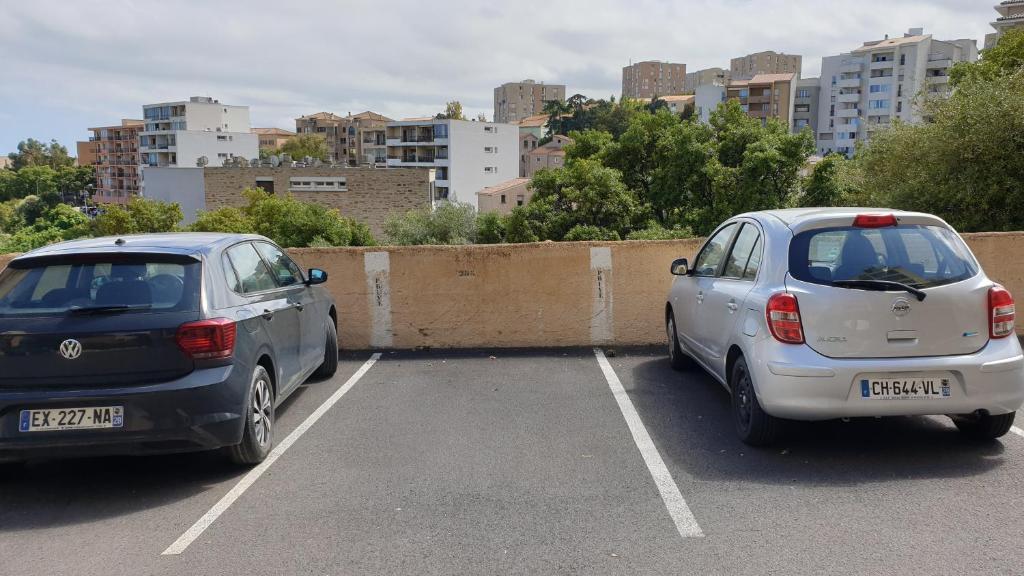 Zdjęcie z galerii obiektu Bastia Appartement 3 chambres vue mer w Bastii