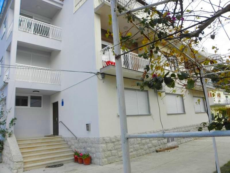 Budova, v ktorej sa apartmán nachádza