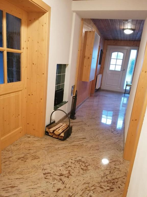 TV a/nebo společenská místnost v ubytování Ferienhütte Antonia