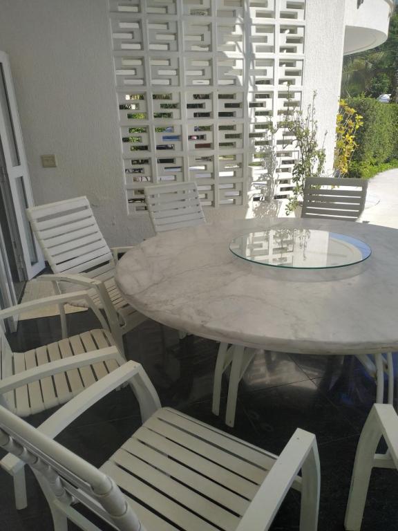  Bela casa Condomínio Fechado Hanga Roa - Bertioga