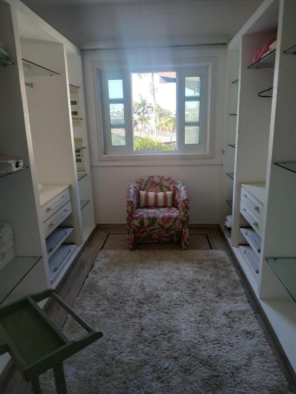  Bela casa Condomínio Fechado Hanga Roa - Bertioga