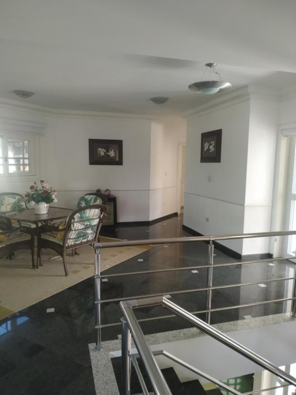  Bela casa Condomínio Fechado Hanga Roa - Bertioga