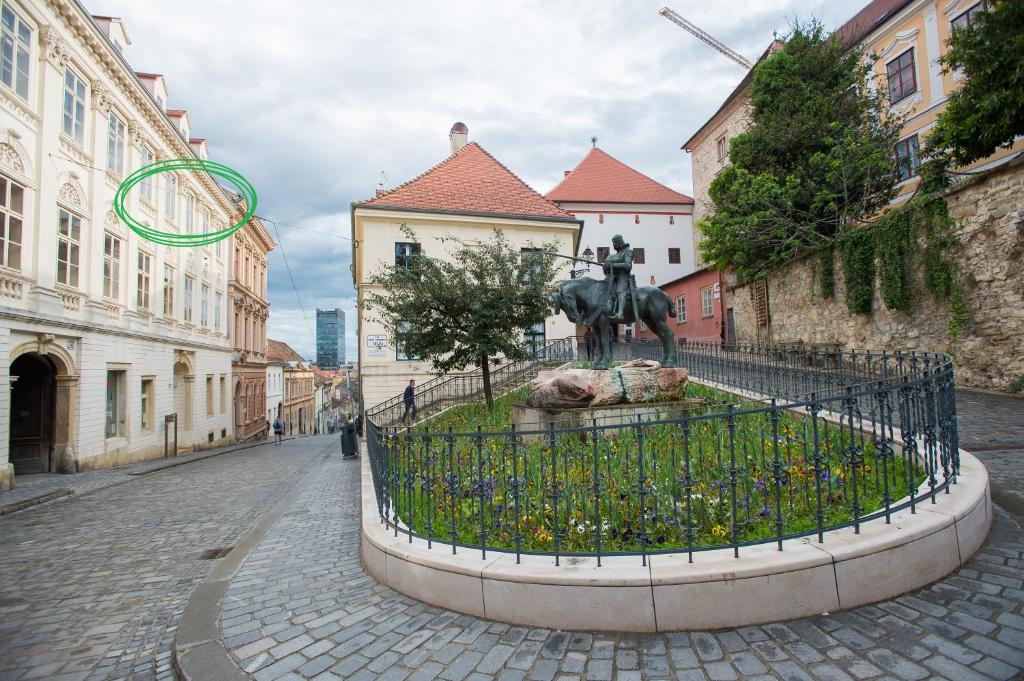 Budova, v ktorej sa apartmán nachádza