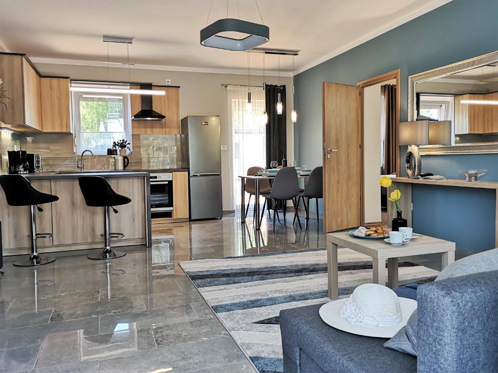 Kuchnia lub aneks kuchenny w obiekcie Otium Wellness Apartmanház