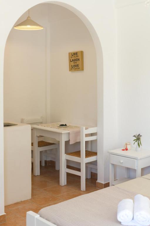 Fotografia z galérie ubytovania Dahlia Apartments And Studios v destinácii Aliki