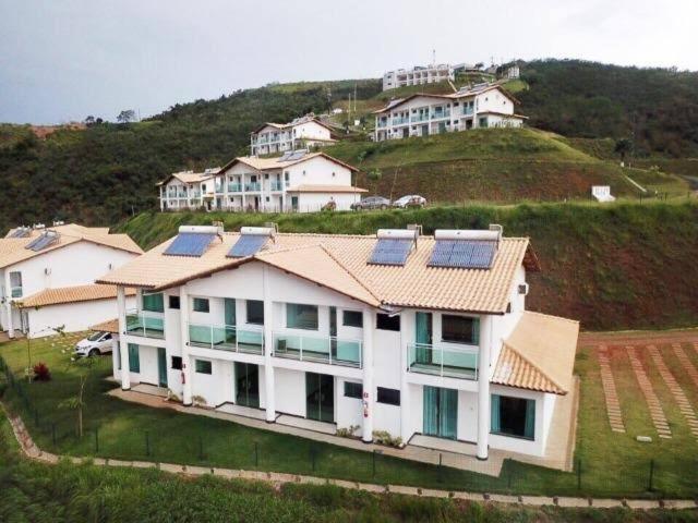  Casa Duplex com 03 Suites em Condomínio