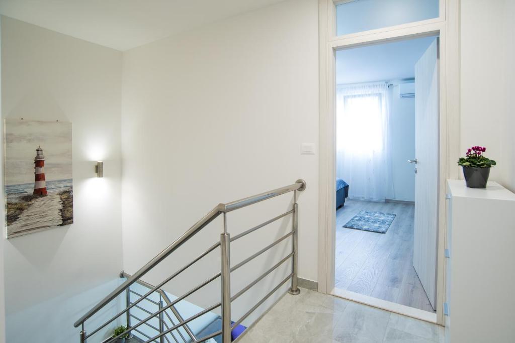 Too Sweet Apartment 1 - 13