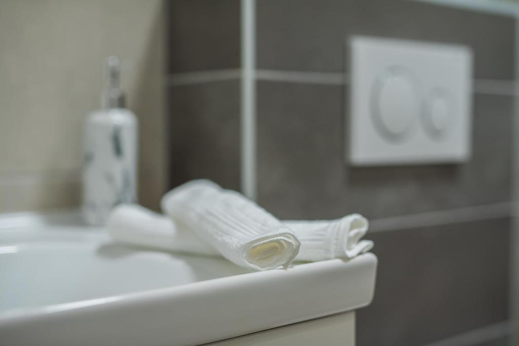 Too Sweet Apartment 1 - 16