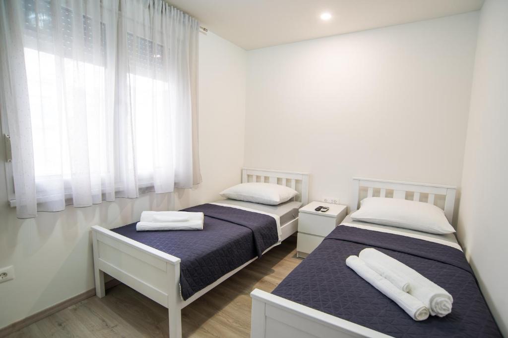 Too Sweet Apartment 1 - 18