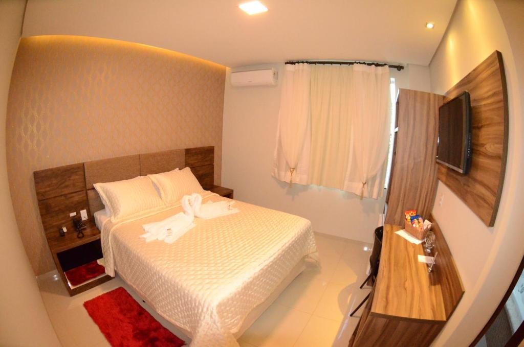  Gold Hotel