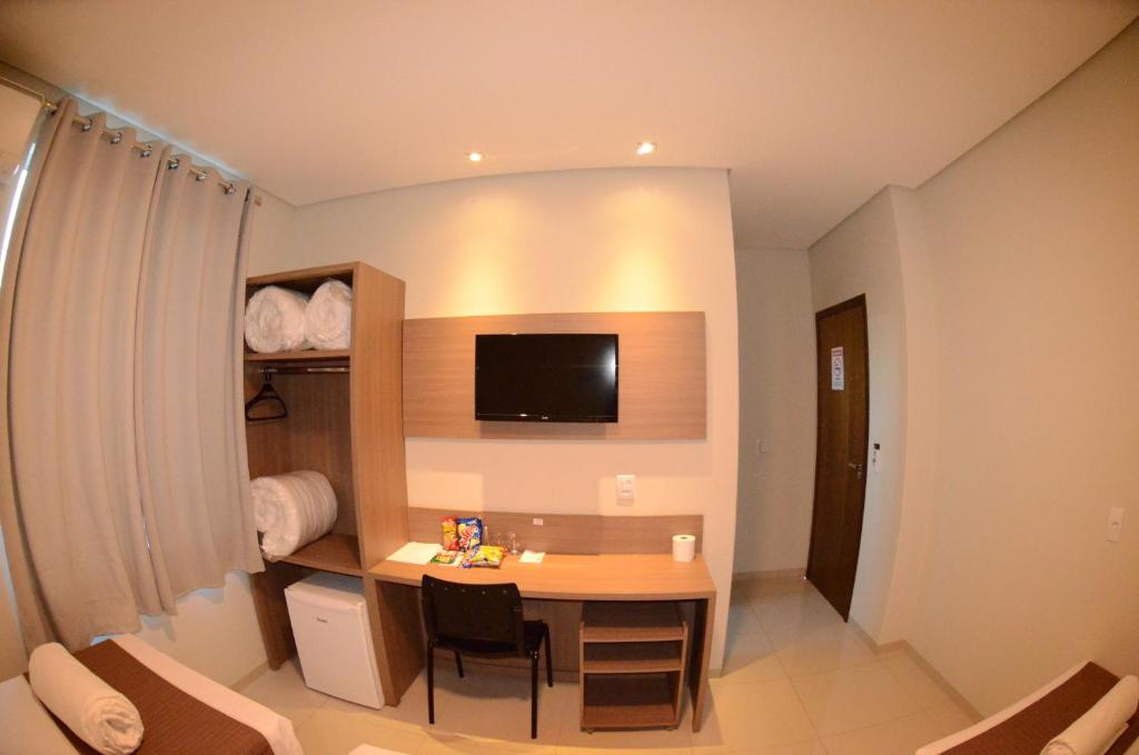  Gold Hotel