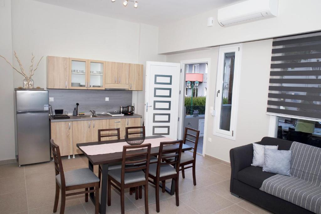 Kuchyň nebo kuchyňský kout v ubytování Giotis apartments